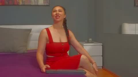 Jennyfer online show from June 18, 2026, 4:55 pm