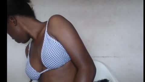 Snapshot of hotjessie0 chatting on September 29, 2025, 4:17 am hotjessie0 online show from September 29, 2025, 4:17 am