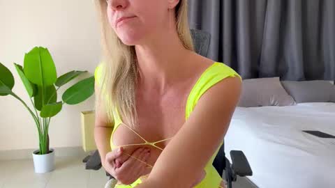 Kate  stream  1200 pm -800 pm UTC 7 online show from November 29, 2025, 6:38 am