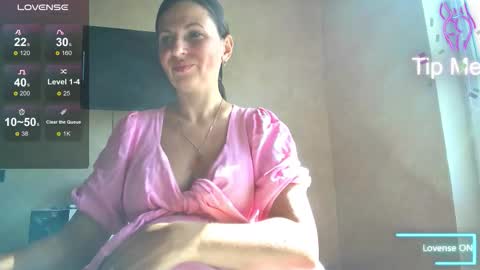 Snapshot of hotkleoo chatting on October 1, 2025, 7:36 am MistressM online show from October 1, 2025, 7:36 am