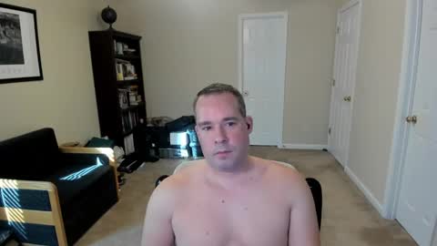 hotmale4u692000 online show from February 1, 2025, 9:08 pm