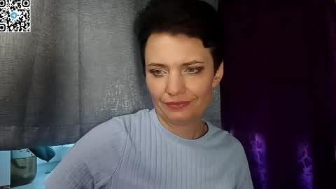 Snapshot of hotmamaqueen234 chatting on May 4, 2026, 3:52 pm hotmamaqueen234 online show from May 4, 2026, 3:52 pm
