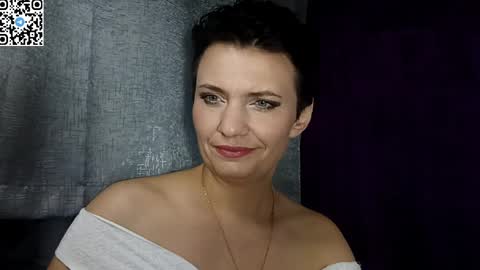 Snapshot of hotmamaqueen234 chatting on May 5, 2026, 8:17 pm hotmamaqueen234 online show from May 5, 2026, 8:17 pm