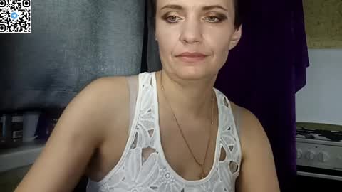 Snapshot of hotmamaqueen234 chatting on May 9, 2026, 1:33 am hotmamaqueen234 online show from May 9, 2026, 1:33 am