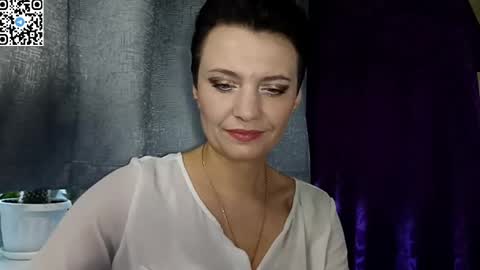 Snapshot of hotmamaqueen234 chatting on May 11, 2026, 1:17 pm hotmamaqueen234 online show from May 11, 2026, 1:17 pm