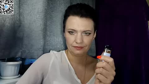 Snapshot of hotmamaqueen234 chatting on May 11, 2026, 4:04 pm hotmamaqueen234 online show from May 11, 2026, 4:04 pm
