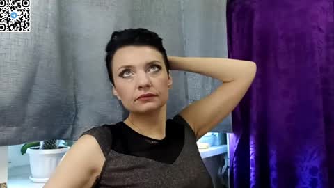 Snapshot of hotmamaqueen234 chatting on May 12, 2026, 7:16 am hotmamaqueen234 online show from May 12, 2026, 7:16 am