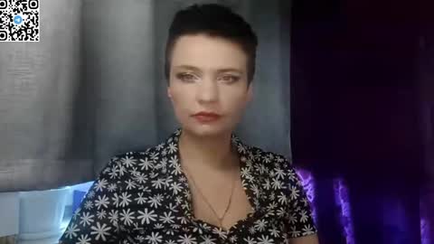 Snapshot of hotmamaqueen234 chatting on May 23, 2026, 10:19 am hotmamaqueen234 online show from May 23, 2026, 10:19 am