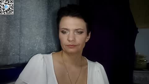 Snapshot of hotmamaqueen234 chatting on June 2, 2026, 10:45 pm hotmamaqueen234 online show from June 2, 2026, 10:45 pm