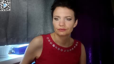 Snapshot of hotmamaqueen234 chatting on June 5, 2026, 8:53 am hotmamaqueen234 online show from June 5, 2026, 8:53 am