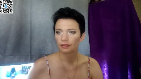 Snapshot of hotmamaqueen234 chatting on June 10, 2026, 10:36 am hotmamaqueen234 online show from June 10, 2026, 10:36 am