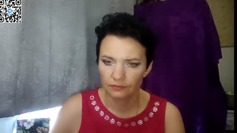 Snapshot of hotmamaqueen234 chatting on June 17, 2026, 11:45 am hotmamaqueen234 online show from June 17, 2026, 11:45 am