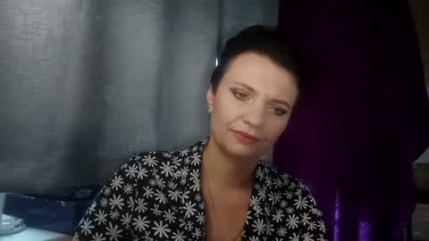 Snapshot of hotmamaqueen234 chatting on July 30, 2026, 11:42 am hotmamaqueen234 online show from July 30, 2026, 11:42 am