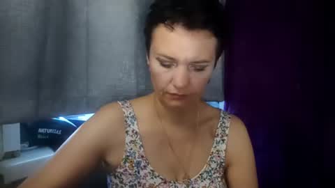 Snapshot of hotmamaqueen234 chatting on August 3, 2026, 7:51 am hotmamaqueen234 online show from August 3, 2026, 7:51 am