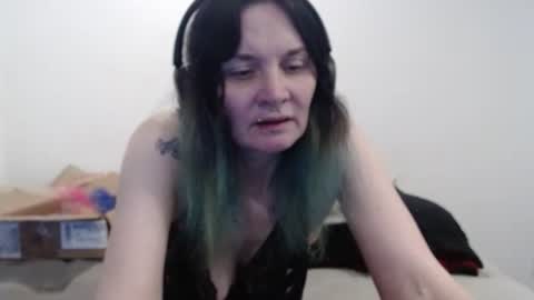 hotmodel1984 online show from March 27, 2026, 3:56 pm