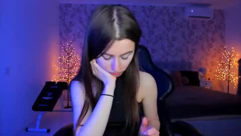 Snapshot of hotmolly_ chatting on June 20, 2026, 6:33 pm hotmolly_ online show from June 20, 2026, 6:33 pm