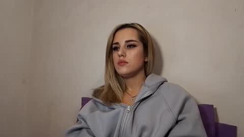 hotmusex online show from November 27, 2025, 3:36 pm