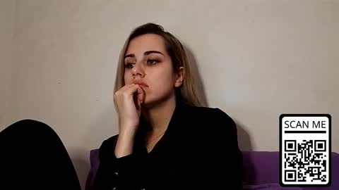 hotmusex online show from December 18, 2025, 1:50 pm