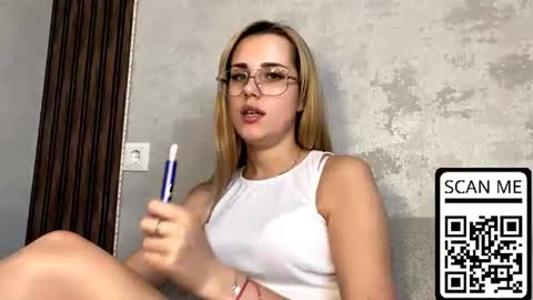 hotmusex online show from June 24, 2026, 12:37 pm