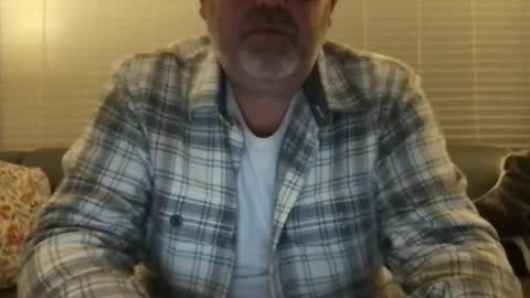 hotndirty72 online show from October 25, 2025, 5:26 am