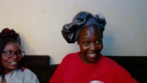 Snapshot of hotnelli chatting on October 26, 2025, 5:35 am Rose online show from October 26, 2025, 5:35 am