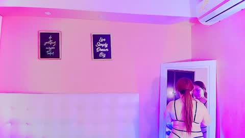 Snapshot of hotpawgmilf chatting on January 30, 2025, 12:37 pm Sussy Bloom online show from January 30, 2025, 12:37 pm