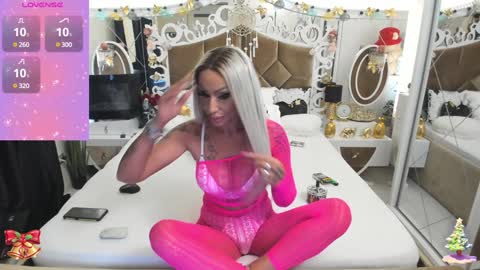 Snapshot of hotred69xxx chatting on December 13, 2024, 3:32 pm Delya- online show from December 13, 2024, 3:32 pm