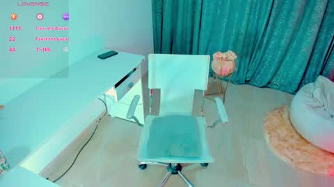 Snapshot of hotsecretary2 chatting on February 1, 2026, 11:42 am hotsecretary2 online show from February 1, 2026, 11:42 am