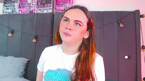 Snapshot of hotsisterssamdlers chatting on February 9, 2025, 1:00 am LINDADAYANA online show from February 9, 2025, 1:00 am