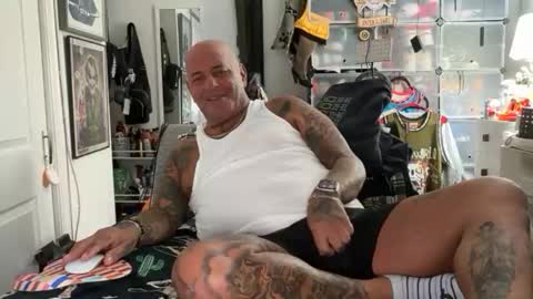 Snapshot of hotstuff775616 chatting on October 25, 2025, 4:20 am hotstuff775616 online show from October 25, 2025, 4:20 am