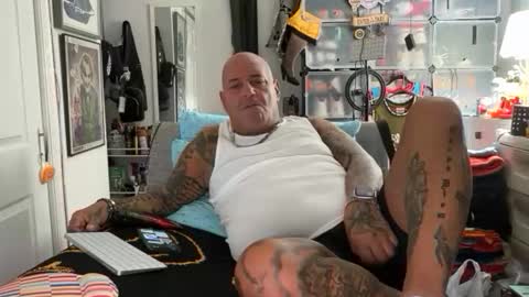 Snapshot of hotstuff775616 chatting on November 6, 2025, 2:12 am hotstuff775616 online show from November 6, 2025, 2:12 am