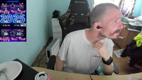 Snapshot of hotsummer1996 chatting on March 9, 2025, 8:51 am hot online show from March 9, 2025, 8:51 am