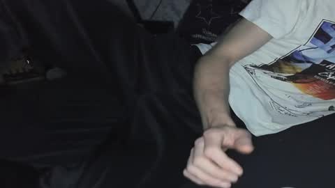 hotsummerboy89 online show from January 26, 2025, 7:53 am