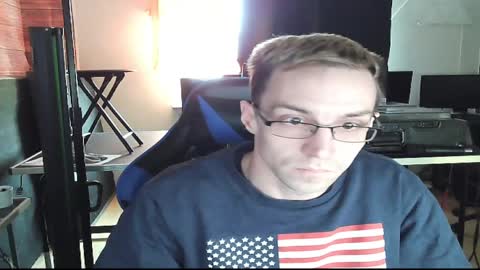 hotsummerboy89 online show from February 9, 2025, 2:18 pm