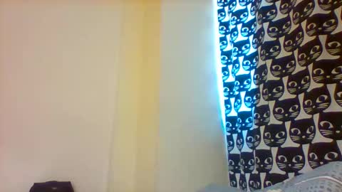 Amalia online show from December 2, 2025, 12:43 pm