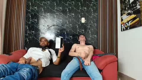 hott_asses online show from February 19, 2025, 2:33 am