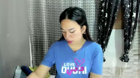 Snapshot of hott_cumforyou chatting on May 28, 2026, 3:37 am jelaigrande online show from May 28, 2026, 3:37 am