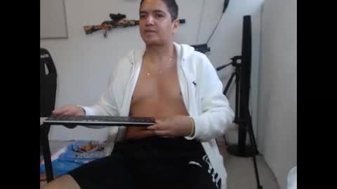 Snapshot of hott_mexican chatting on December 1, 2025, 7:19 pm YAYO online show from December 1, 2025, 7:19 pm