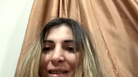 Snapshot of hottalicia2 chatting on February 23, 2026, 8:06 pm hottalicia2 online show from February 23, 2026, 8:06 pm