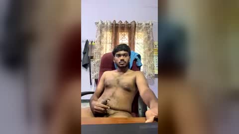 hottamilguy01 online show from July 2, 2026, 6:52 am