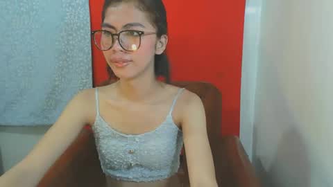 Snapshot of hottestdella69 chatting on October 11, 2025, 5:28 am hottestdella69 online show from October 11, 2025, 5:28 am