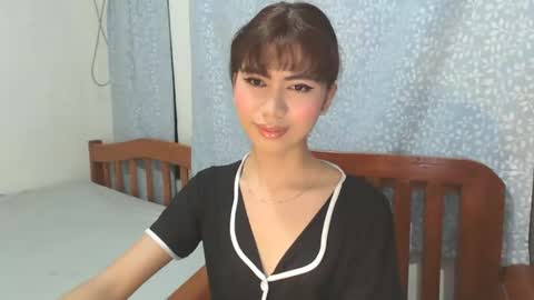 Snapshot of hottestdella69 chatting on October 26, 2025, 12:00 pm hottestdella69 online show from October 26, 2025, 12:00 pm