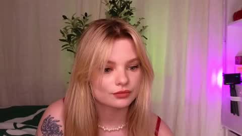 Snapshot of hottie_jane chatting on March 7, 2025, 8:33 pm Jane online show from March 7, 2025, 8:33 pm