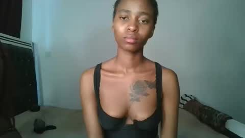 Snapshot of hottie_mistie chatting on June 5, 2026, 6:52 am hottie_mistie online show from June 5, 2026, 6:52 am
