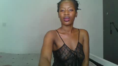 Snapshot of hottie_mistie chatting on July 15, 2026, 11:04 am hottie_mistie online show from July 15, 2026, 11:04 am