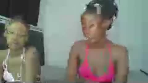 Snapshot of hottie_mistie chatting on July 17, 2026, 8:57 pm hottie_mistie online show from July 17, 2026, 8:57 pm