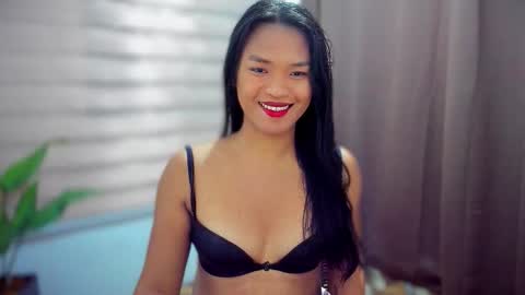 Snapshot of hottieelijah760282 chatting on September 18, 2025, 12:40 pm Maxine online show from September 18, 2025, 12:40 pm