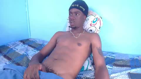 independent Model online show from November 3, 2025, 10:53 pm