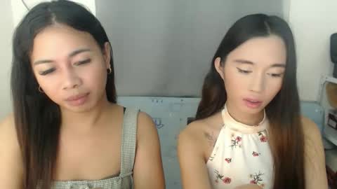 Snapshot of hottiescummerx chatting on October 21, 2025, 5:35 pm N I C A online show from October 21, 2025, 5:35 pm