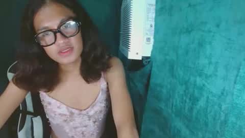 hottiest_luna online show from April 29, 2026, 6:39 am